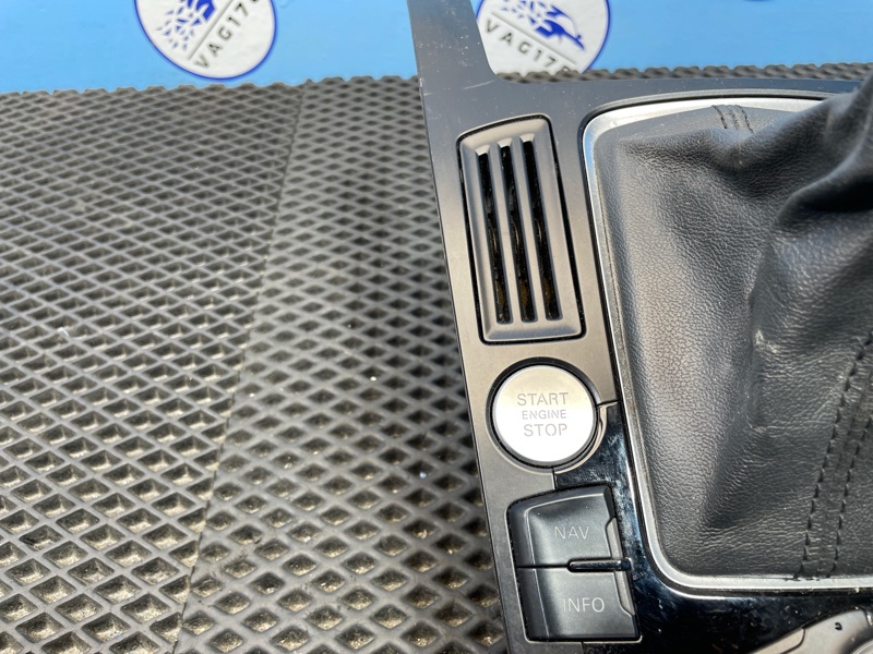 Блок кнопок, 2000 рублей, Санкт-Петербург