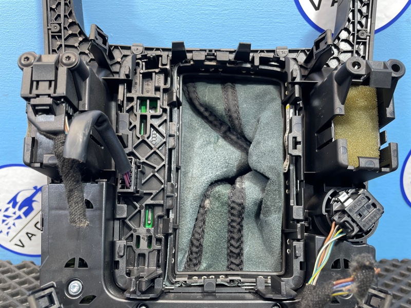 Блок кнопок, 2000 рублей, Санкт-Петербург