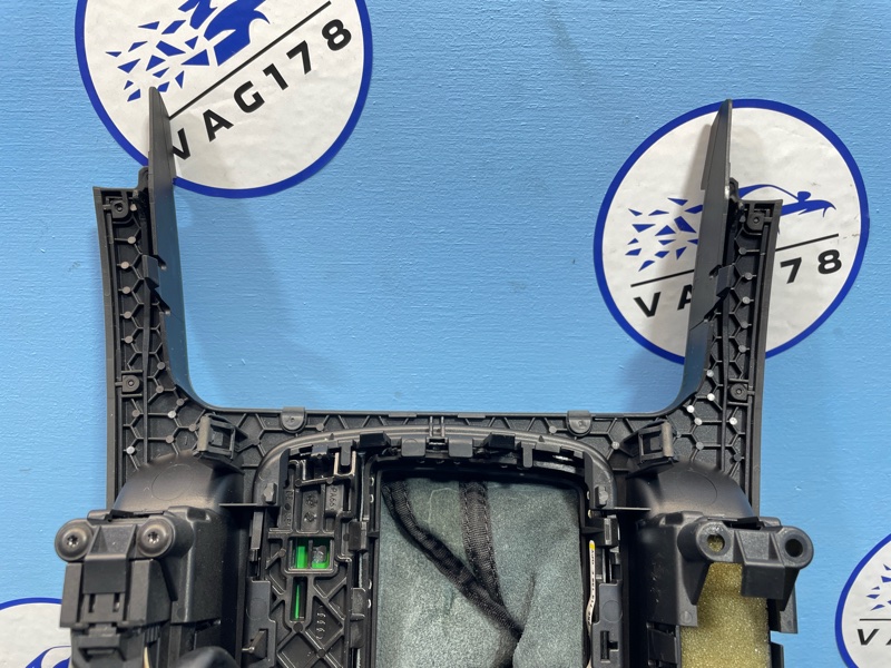 Блок кнопок, 2000 рублей, Санкт-Петербург