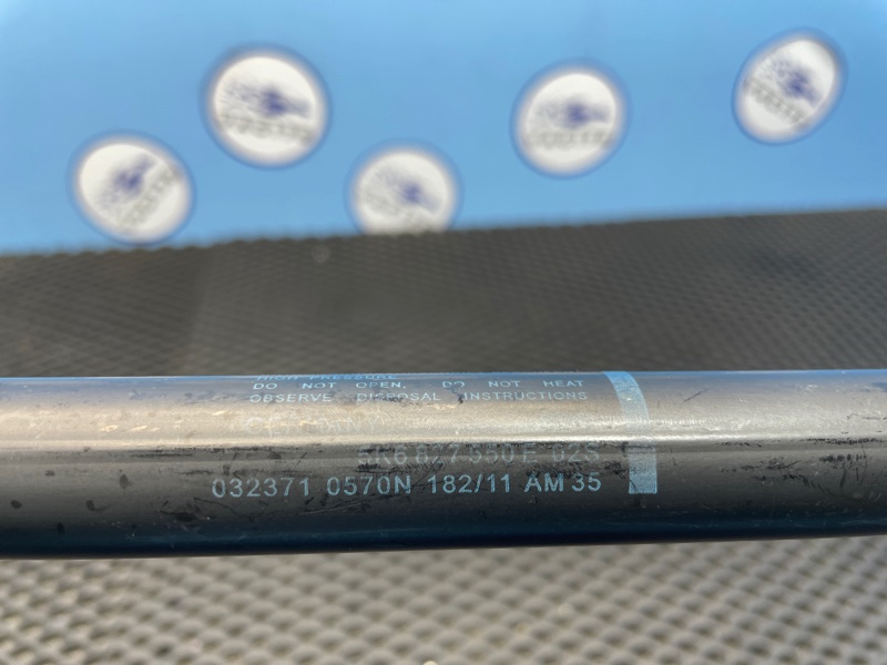 Амортизатор капота, 1000 рублей, Санкт-Петербург