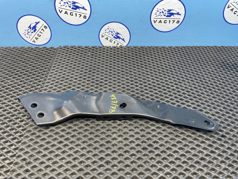 Кронштейн панели, 1000 рублей, Санкт-Петербург