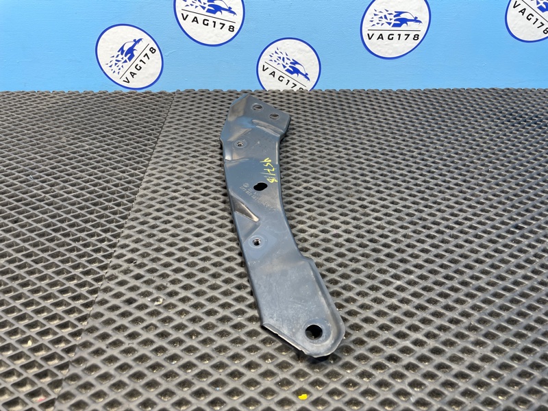 Кронштейн панели, 1000 рублей, Санкт-Петербург