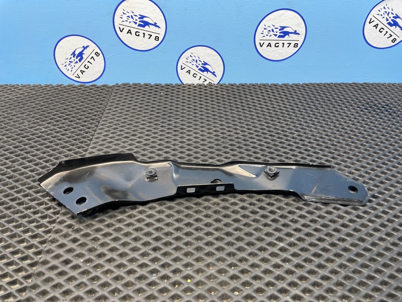 Кронштейн панели, 1000 рублей, Санкт-Петербург