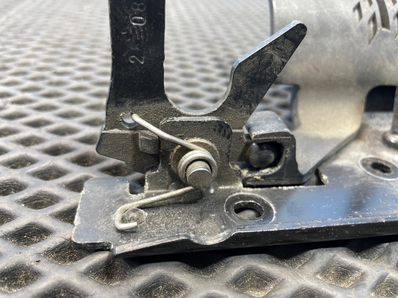 Крючок капота, 900 рублей, Санкт-Петербург