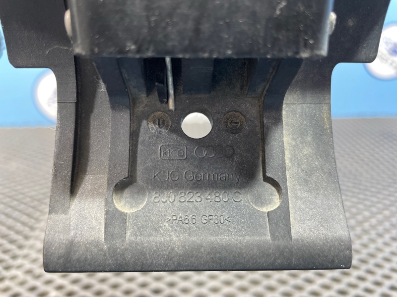 Крючок капота, 900 рублей, Санкт-Петербург