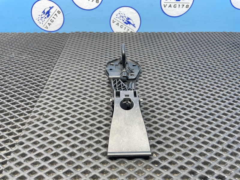 Крючок капота, 1200 рублей, Санкт-Петербург