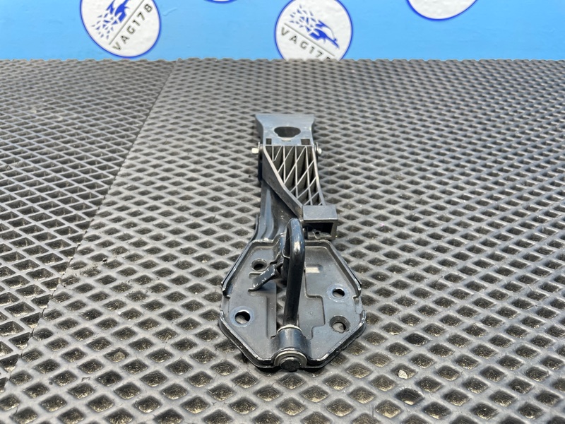 Крючок капота, 1200 рублей, Санкт-Петербург