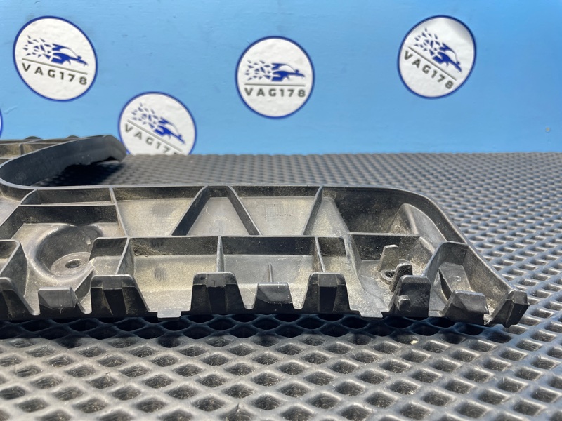 Направляющая бампера, 1000 рублей, Санкт-Петербург