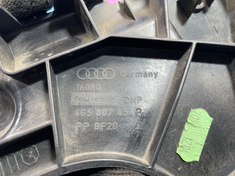 Направляющая бампера, 1000 рублей, Санкт-Петербург