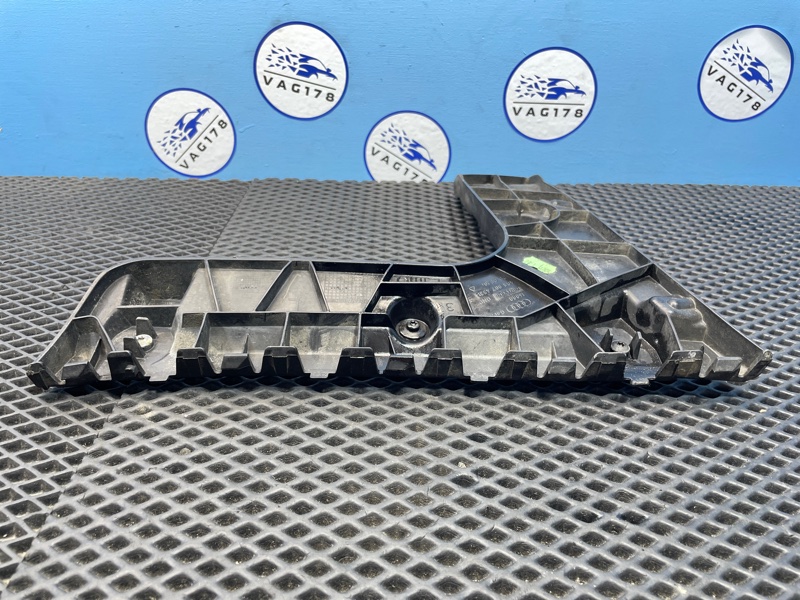 Направляющая бампера, 1200 рублей, Санкт-Петербург