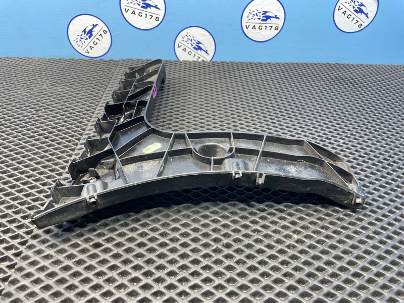 Направляющая бампера, 1200 рублей, Санкт-Петербург