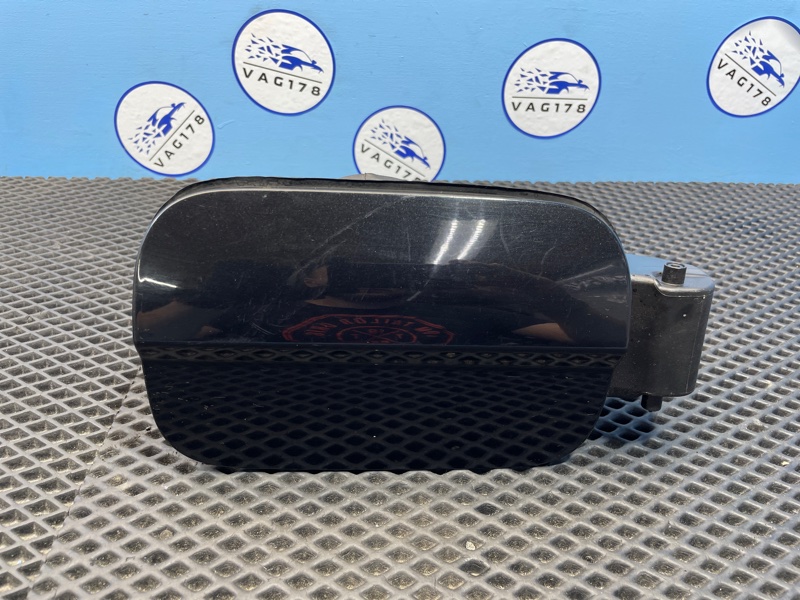 Лючок бензобака, 1500 рублей, Санкт-Петербург