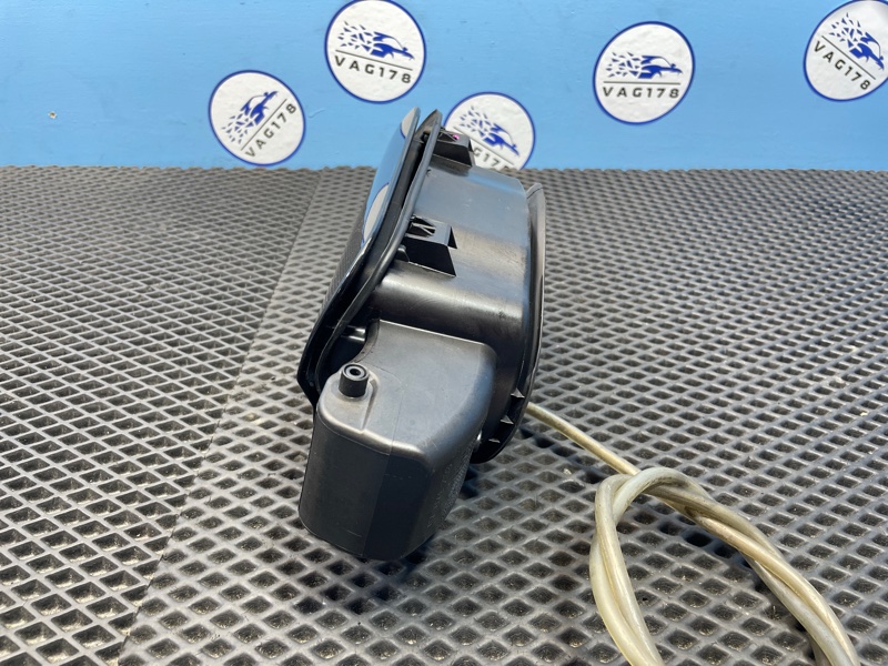 Лючок бензобака, 1500 рублей, Санкт-Петербург