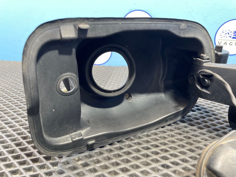 Лючок бензобака, 1500 рублей, Санкт-Петербург