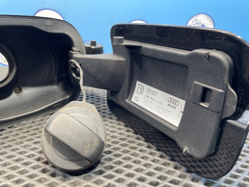 Лючок бензобака, 1500 рублей, Санкт-Петербург