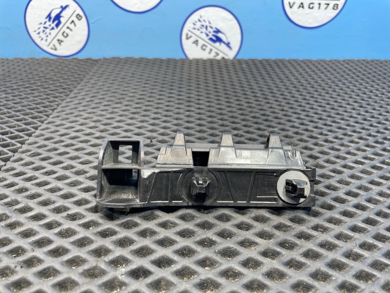 Кронштейн бампера, 1000 рублей, Санкт-Петербург