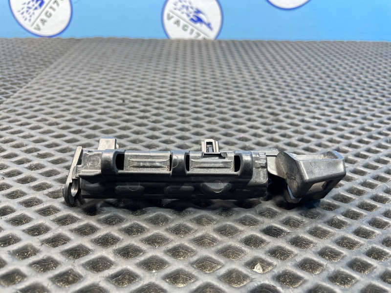 Кронштейн бампера, 1000 рублей, Санкт-Петербург