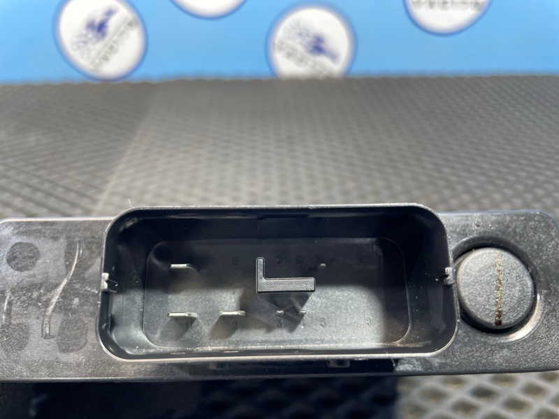 Стабилизатор напряжения, 1000 рублей, Санкт-Петербург