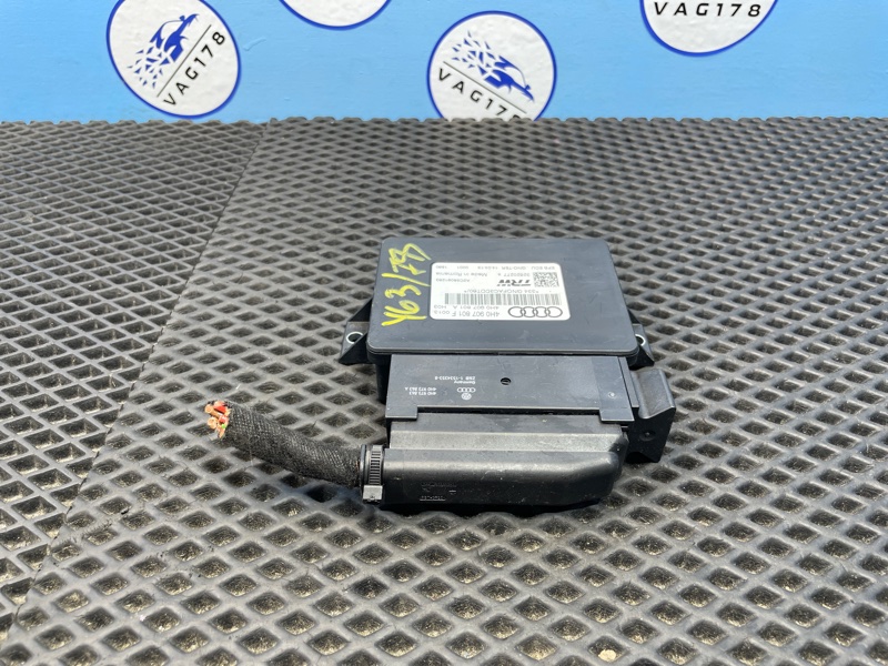 Блок управления стояночным тормозом, 1000 рублей, Санкт-Петербург