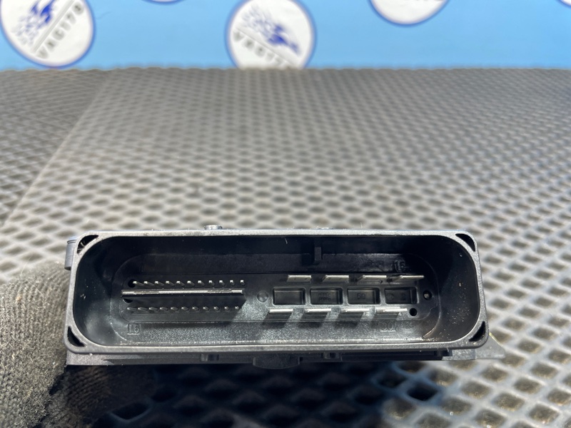 Блок управления стояночным тормозом, 1000 рублей, Санкт-Петербург