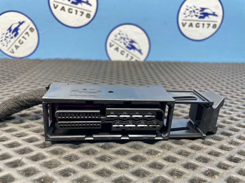 Блок управления стояночным тормозом, 1000 рублей, Санкт-Петербург