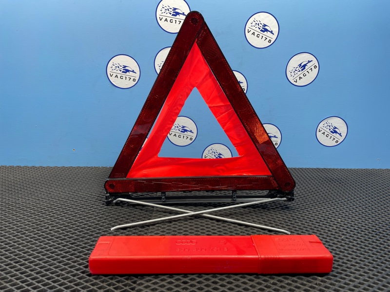 Знак аварийной остановки, 1000 рублей, Санкт-Петербург