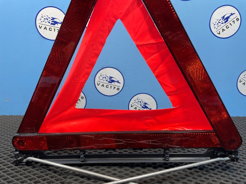 Знак аварийной остановки, 1000 рублей, Санкт-Петербург