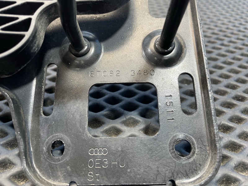 Крючок капота, 1200 рублей, Санкт-Петербург