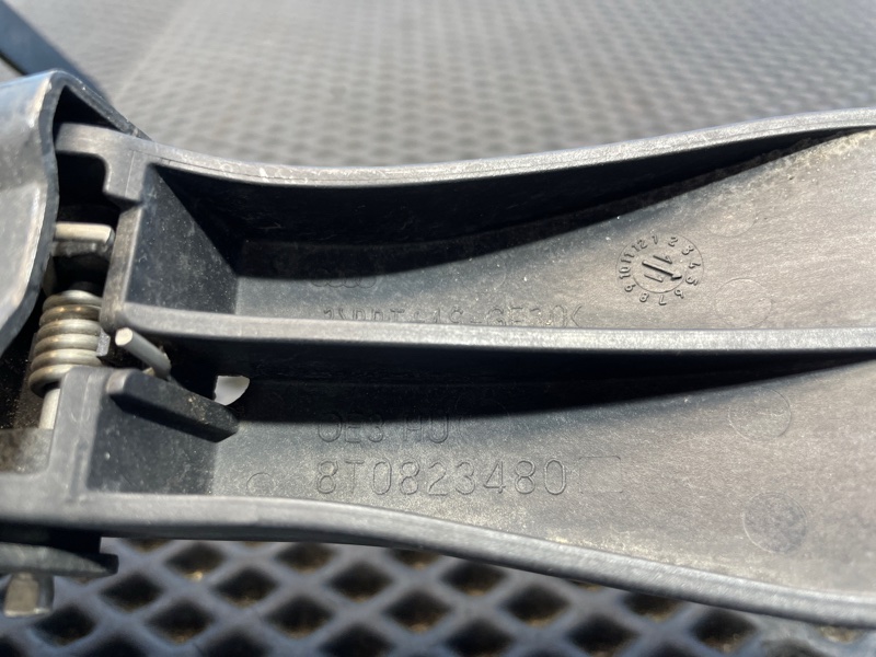 Крючок капота, 1200 рублей, Санкт-Петербург