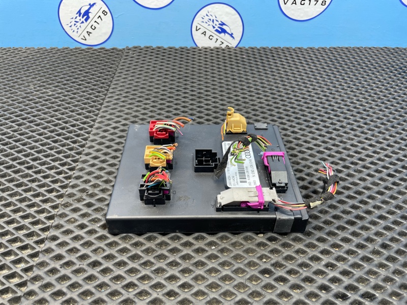 Блок управления бортовой сети, 2000 рублей, Санкт-Петербург