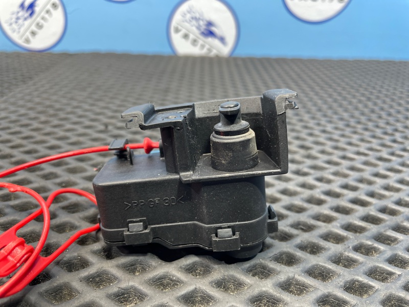 Активатор замка крышки бензобака, 1500 рублей, Санкт-Петербург