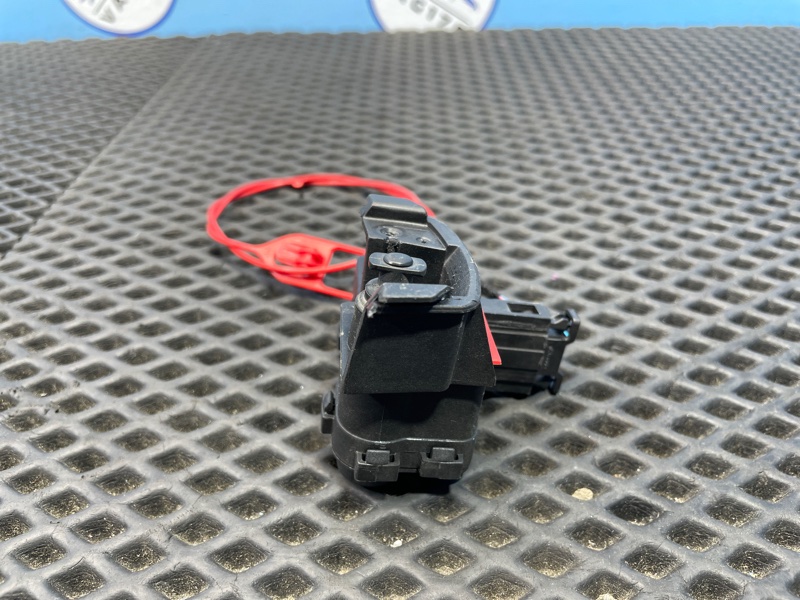 Активатор замка крышки бензобака, 1500 рублей, Санкт-Петербург