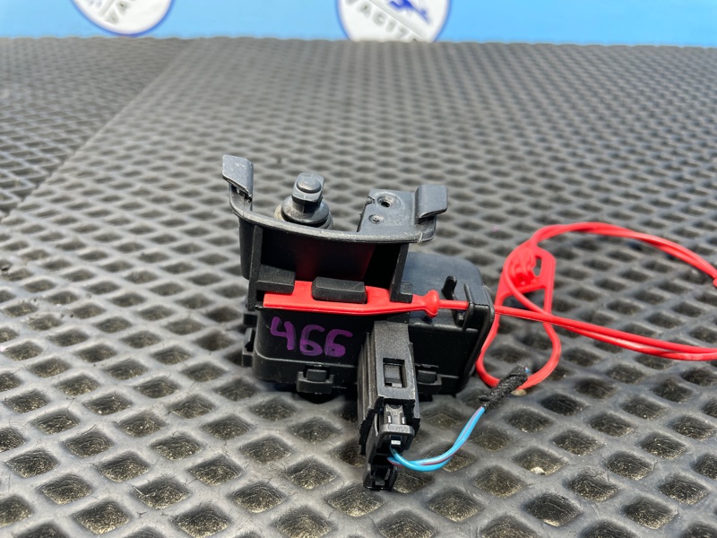 Активатор замка крышки бензобака, 1500 рублей, Санкт-Петербург