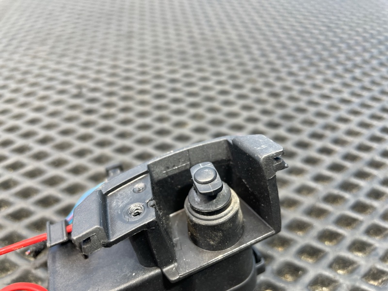 Активатор замка крышки бензобака, 1500 рублей, Санкт-Петербург