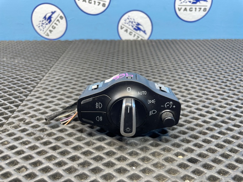 Переключатель света фар, 1000 рублей, Санкт-Петербург