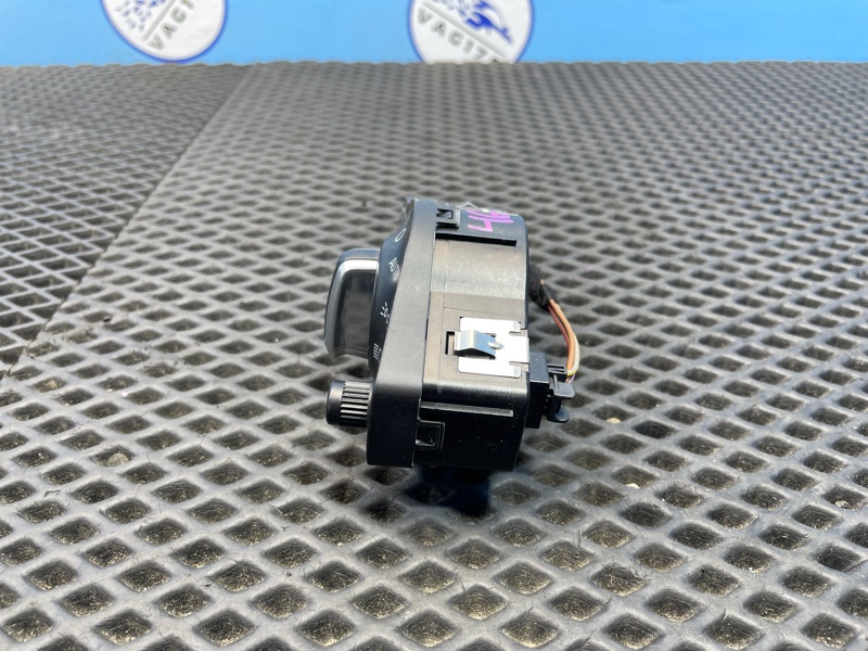 Переключатель света фар, 1000 рублей, Санкт-Петербург