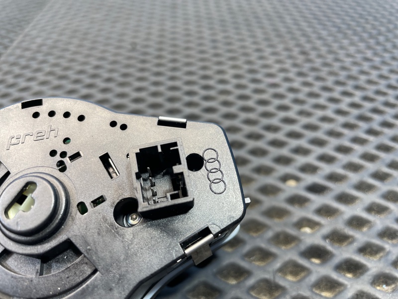 Переключатель света фар, 1000 рублей, Санкт-Петербург