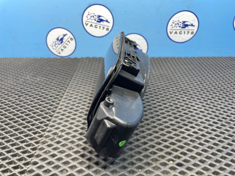 Лючок бензобака, 1000 рублей, Санкт-Петербург