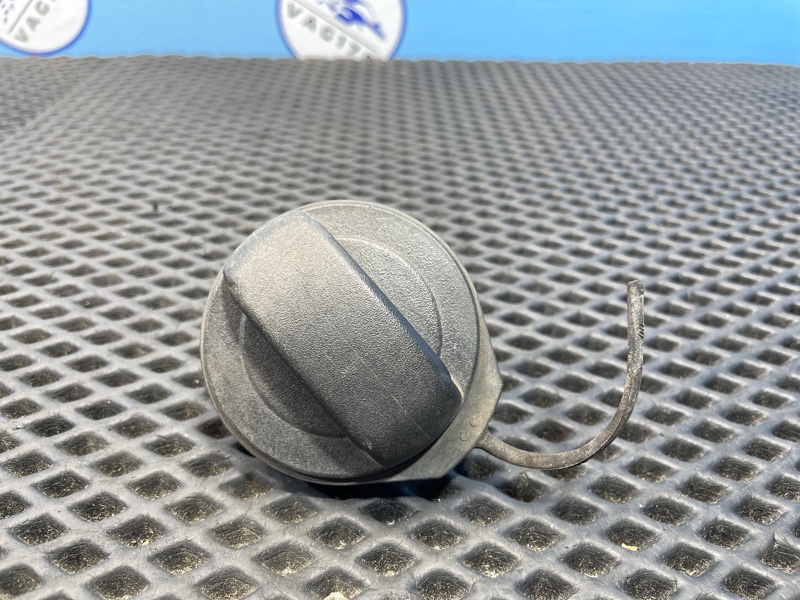 Лючок бензобака, 1000 рублей, Санкт-Петербург