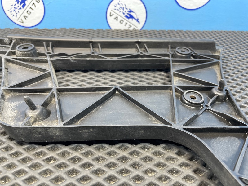 Направляющая бампера, 1000 рублей, Санкт-Петербург