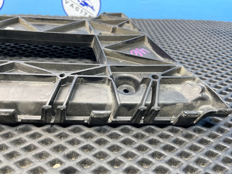 Направляющая бампера, 1000 рублей, Санкт-Петербург