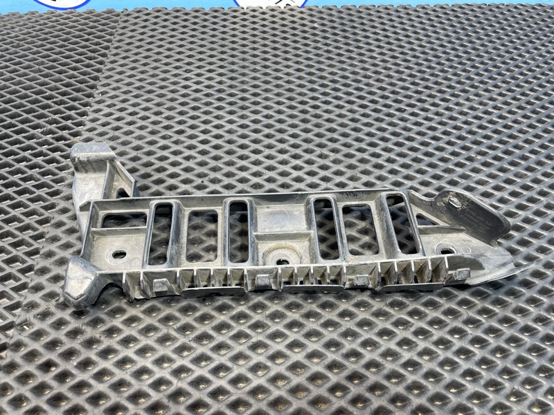 Направляющая бампера, 1000 рублей, Санкт-Петербург