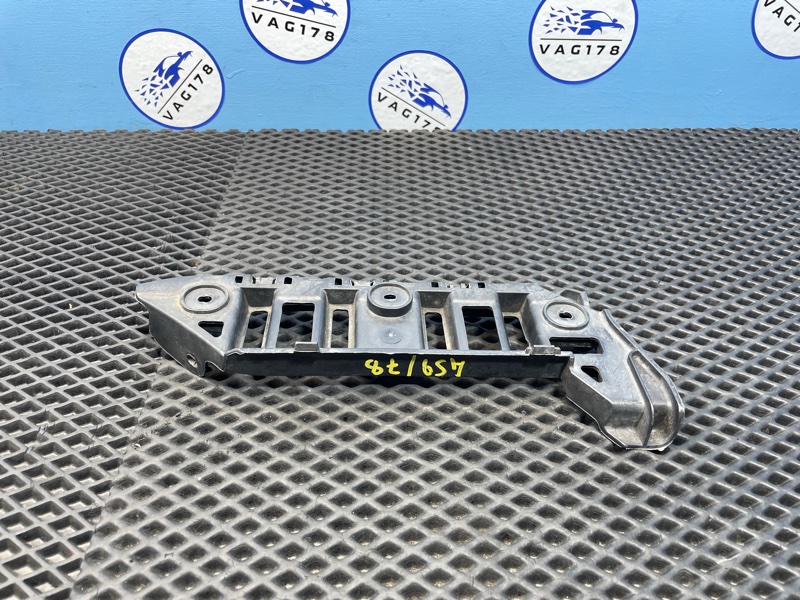 Направляющая бампера, 1000 рублей, Санкт-Петербург