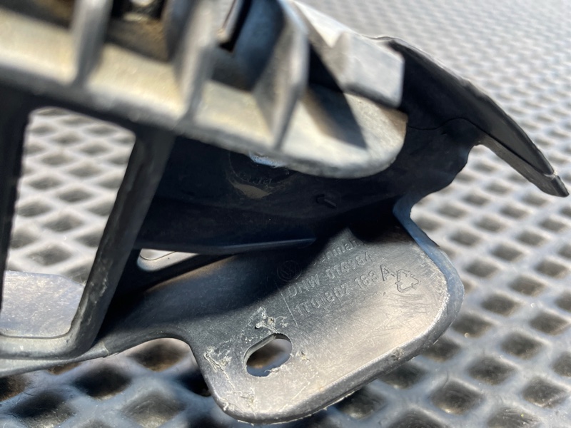 Направляющая бампера, 1000 рублей, Санкт-Петербург