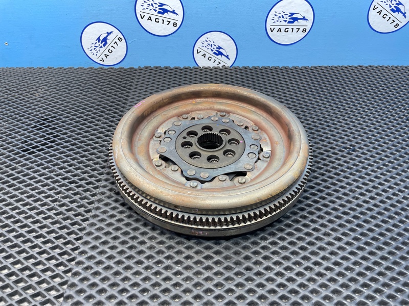 Маховик, 10000 рублей, Санкт-Петербург