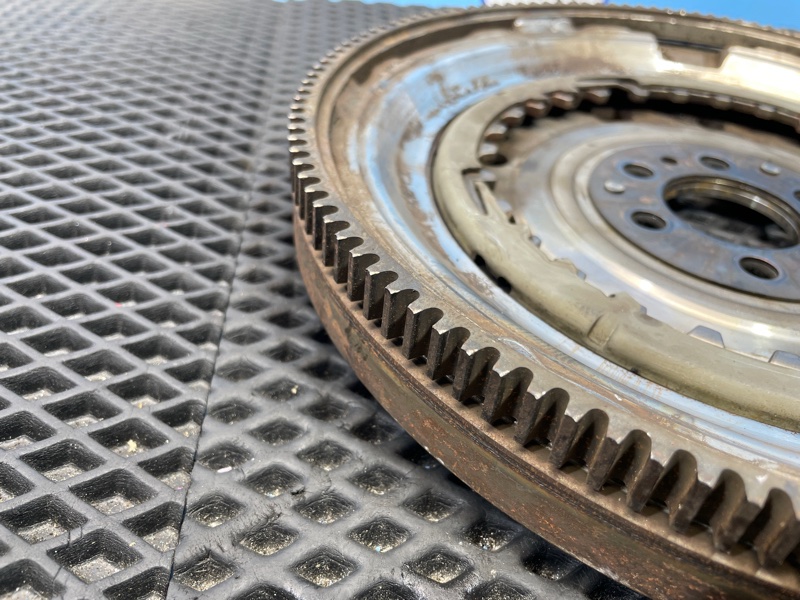 Маховик, 5000 рублей, Санкт-Петербург