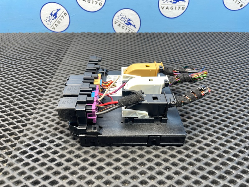 Блок управления бортовой сети, 2000 рублей, Санкт-Петербург