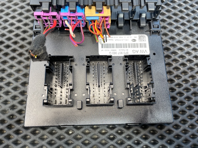 Блок управления бортовой сети, 2000 рублей, Санкт-Петербург