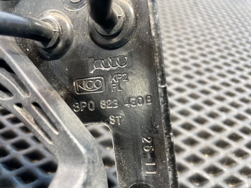 Крючок капота, 1000 рублей, Санкт-Петербург