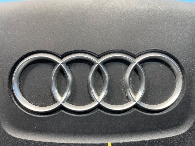 Крышка двигателя, 1000 рублей, Санкт-Петербург